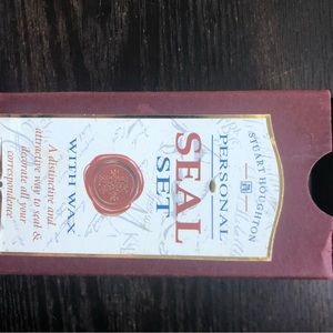 Personal seal set with wax letter D